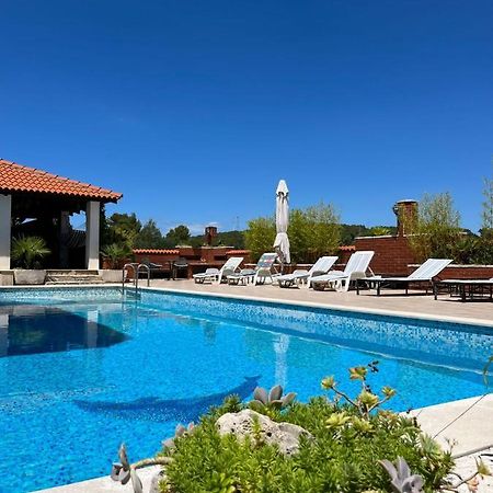Gorana Apartman With Swimming Pool Apartment Jelsa  Exterior foto