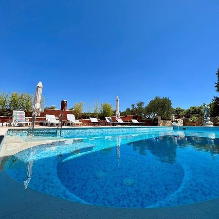 Gorana Apartman With Swimming Pool Apartment Jelsa  Exterior foto