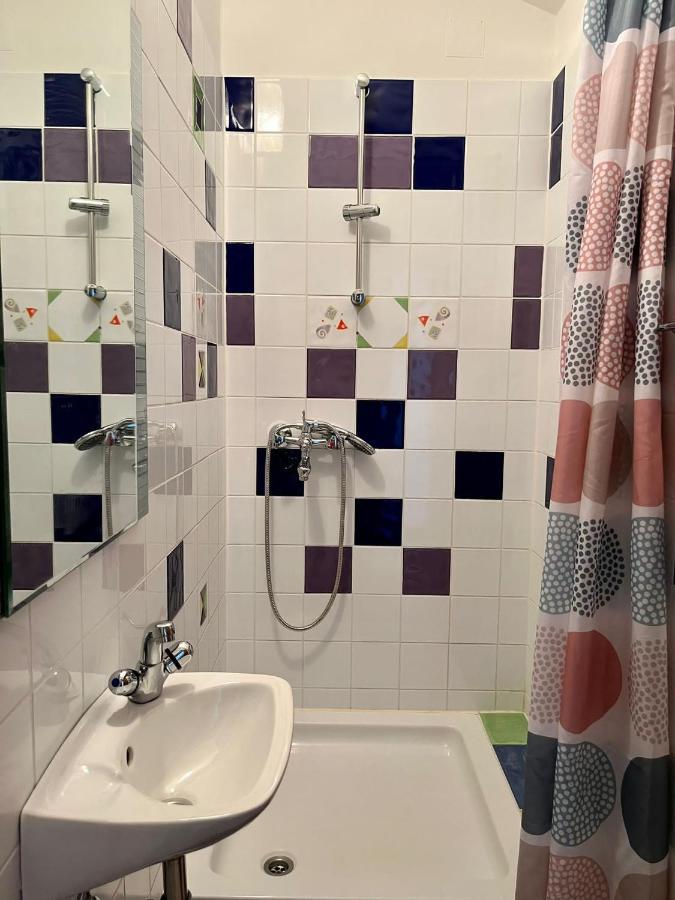 Gorana Apartman With Swimming Pool Apartment Jelsa  Exterior foto