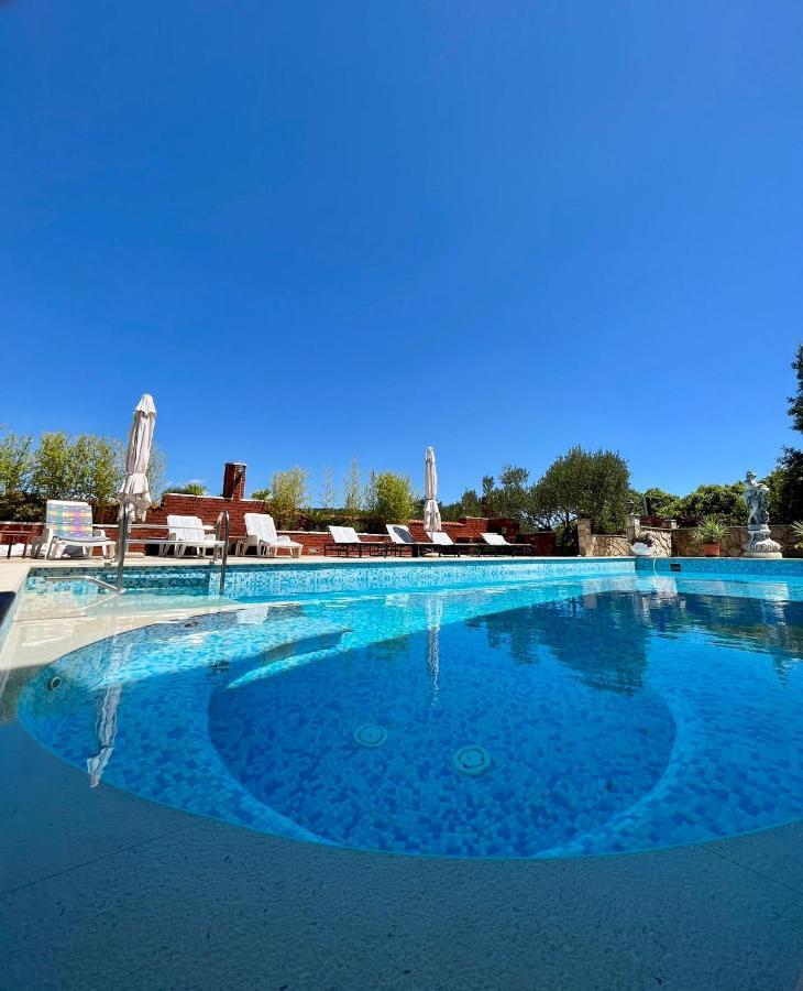 Gorana Apartman With Swimming Pool Apartment Jelsa  Exterior foto